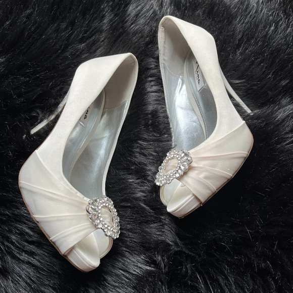 Nina New York "Elvira" Peep Toe Heels - Picture 5 of 11